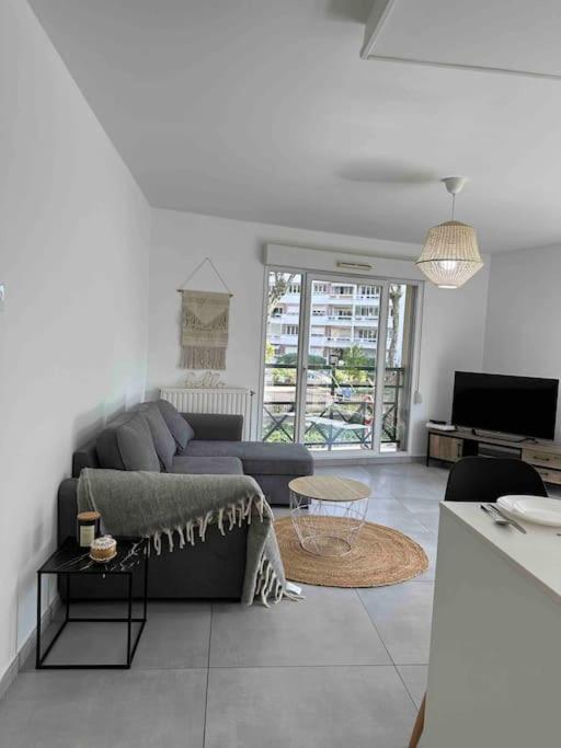 Charmant T3 Moderne Climatise Villeurbanne Buitenkant foto
