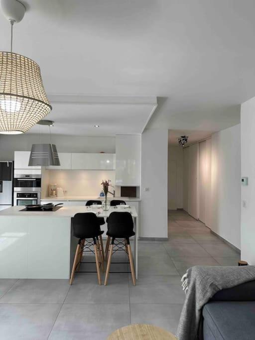 Charmant T3 Moderne Climatise Villeurbanne Buitenkant foto